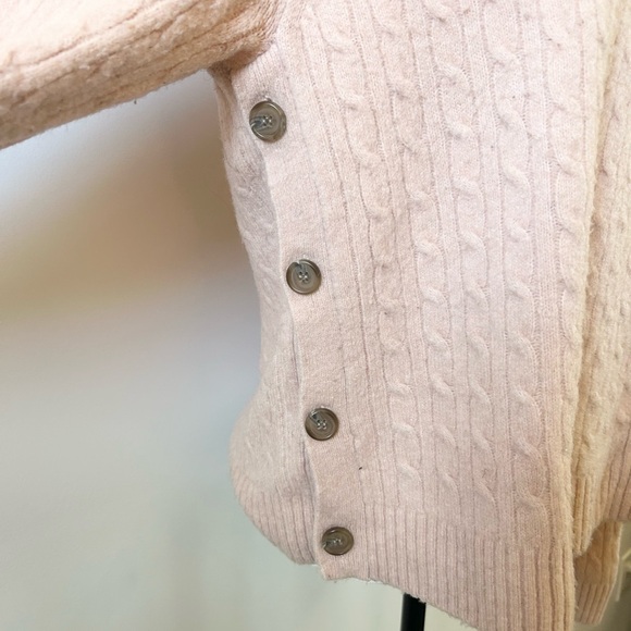 J CREW Pale Pink Cable Knit Sweater, Buttons - size XLarge - Picture 4 of 6